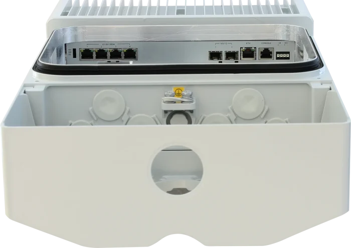 Коммутатор Huawei CloudEngine S5735-S4T2X-IA150G1